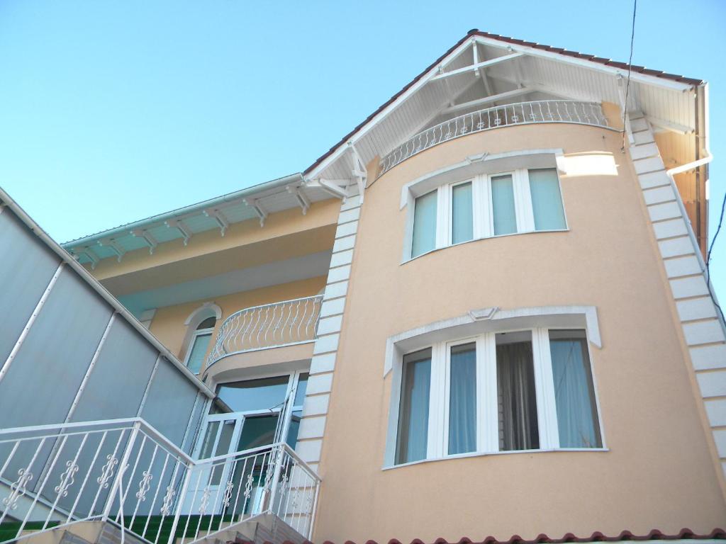 Gloria Mini-Hotel Chisinau Exterior photo
